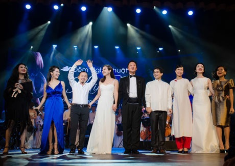 Thanh Lam hát “dữ dội” bên NSND Trung Kiên - 16 Đêm nghệ thuật khép lại với nhiều dư vị ţảm xúc ngọt ngào