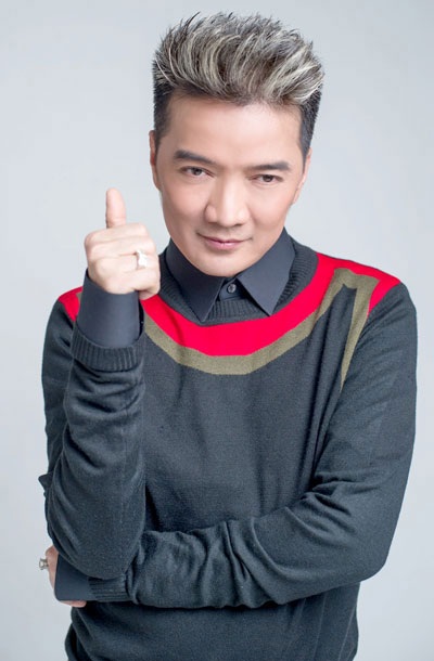 “Ngũ nam nhân đình đám” hát tình ca tặng một nửa thế giới - 2 Đàm Vĩnh Hưng