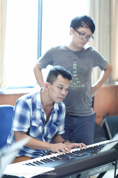 <b style=mso-bidi-font-weight:
normal>Hà Thanh