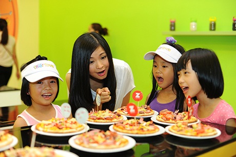 Ngắm nhóc tỳ đáng yêu của 4 nữ MC truyền hình xinh đẹp