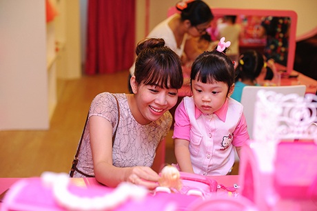 Ngắm nhóc tỳ đáng yêu của 4 nữ MC truyền hình xinh đẹp