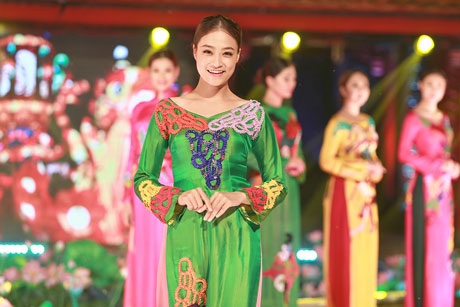 Màn trình diễn áo dài đặc sắc của “Hương sắc Hà Nội” - 9 BST
