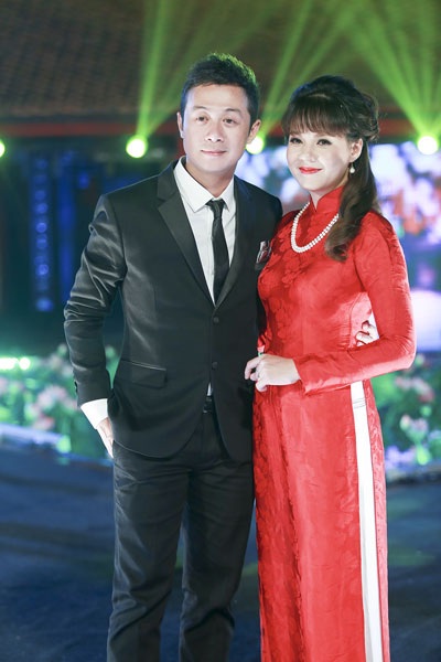 Màn trình diễn áo dài đặc sắc của “Hương sắc Hà Nội” - 12 MC Diễm Quỳnh, Anh Tuấn