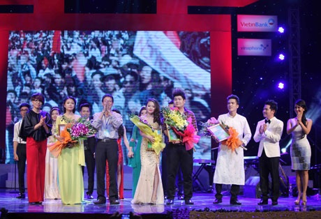 Nguyễn Tiến Hưng giành giải Nhất “Giọng hát hay Hà Nội” - 4 Hà Thanh
