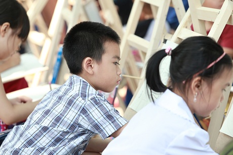 Hơn 600 em thiếu nhi thi vẽ tranh với chủ đề Em yêu Hà Nội - Thành phố vì hòa bình