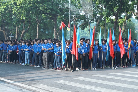 Đi bộ vì hòa bình với sự tham gia của 1500 người