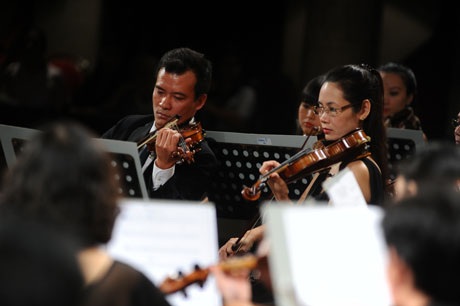 “Festival âm nhạc mới Á - Âu 2014” khép lại với nhiều cảm xúc - 4 <b style=mso-bidi-font-weight:
normal>