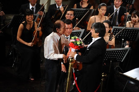 “Festival âm nhạc mới Á - Âu 2014” khép lại với nhiều cảm xúc - 6 <b style=mso-bidi-font-weight:
normal>