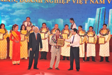 TS. Tô Hoài Nam, Phó chủ tịch kiêm Tổng thư ký Hiệp hội doanh nghiệp nhỏ
và vừa Việt Nam