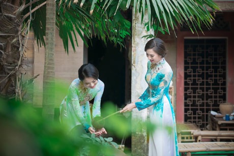 “Hương sắc Hà Nội” tôn vinh tà áo dài Việt Nam - 6 Một số hình ảnh trong
BST của NTK Anh Thư (Ngân An) sẽ tham gia trình diễn trong ngày 1010