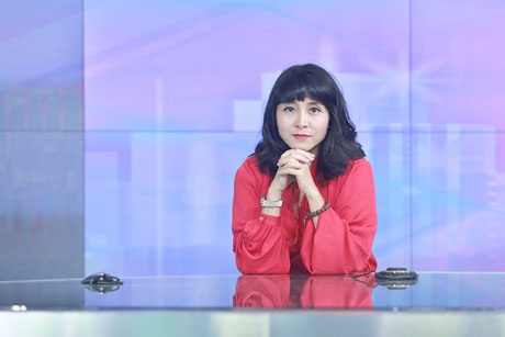 MC “Chuyển động 24h” háo hức trước giờ lên sóng - 10 BTV Lê Bình phụ trách chương trình Chuyển động 24h