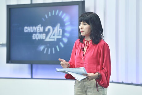 MC “Chuyển động 24h” háo hức trước giờ lên sóng - 11 BTV Lê Bình phụ trách chương trình Chuyển động 24h