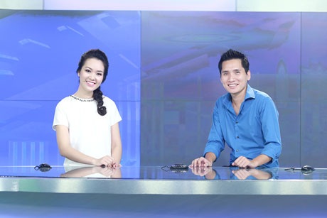 MC “Chuyển động 24h” háo hức trước giờ lên sóng - 7 MC Quốc Khánh