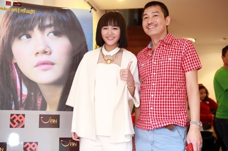 Họa sỹ Lê Thiết Cương kết hợp cùng Văn Mai Hương làm video art - 3 Hình ảnh Văn Mai Hương trong video art Về một...