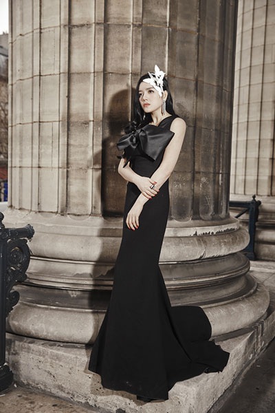 Lý Nhã Kỳ lộng lẫy giữa Paris cổ kính - 9 Hà Thanh