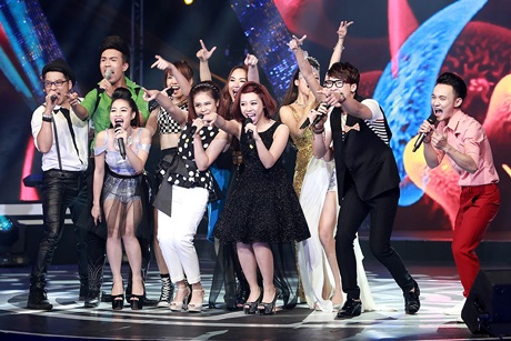 Nhìn lại những khoảnh khắc đẹp mắt trong chung kết Sao Mai điểm hẹn - 5 Các thí sinh lọt vòng chung kết Sao Mai điểm hẹn 2014 trình diễn tiết mục chung trong đêm chung kết