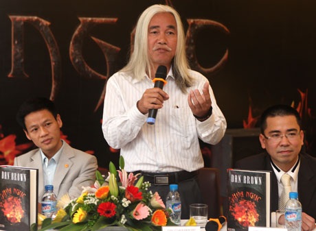 Ra mắt tiểu thuyết được mong chờ nhất của nhà văn Dan Brown - 1 Nhà phê bình Phạm Xuân Nguyên đưa ra nhiều nhận xét sâu sắc về cuốn Hỏa ngục