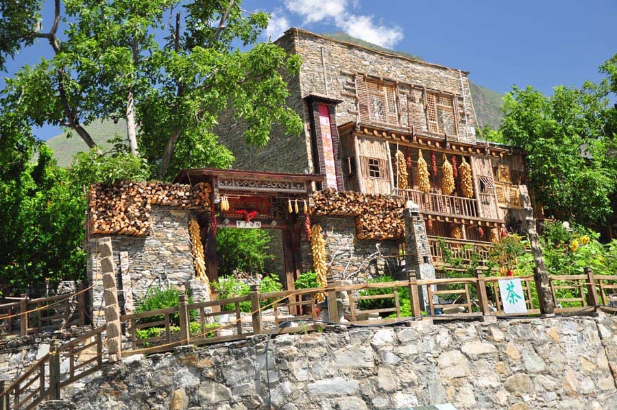 Thăm “Lâu đài Phương đông bí ẩn” tại Trung Quốc - 9 Nam Hằng