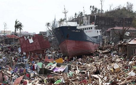 Tìm kiếm thông tin về người Việt Nam thiệt mạng do bão tại Philippines - 1 Tìm kiếm thông tin về người Việt Nam thiệt mạng do bão tại Philippines