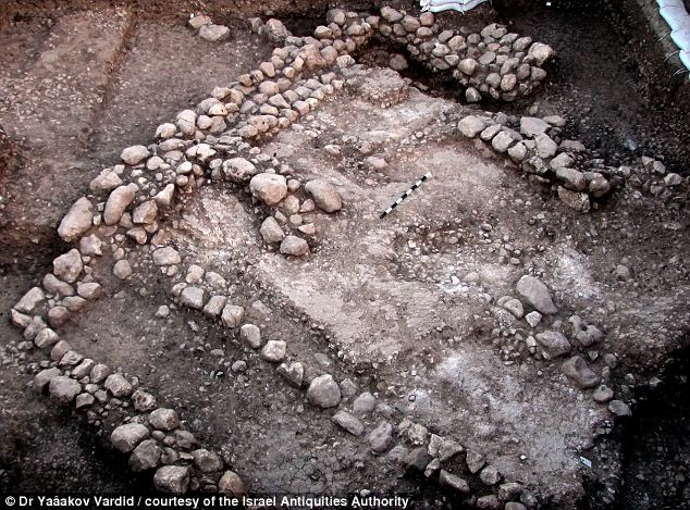 Cận cảnh ngôi nhà có niên đại 10.000 năm tại Jerusalem.