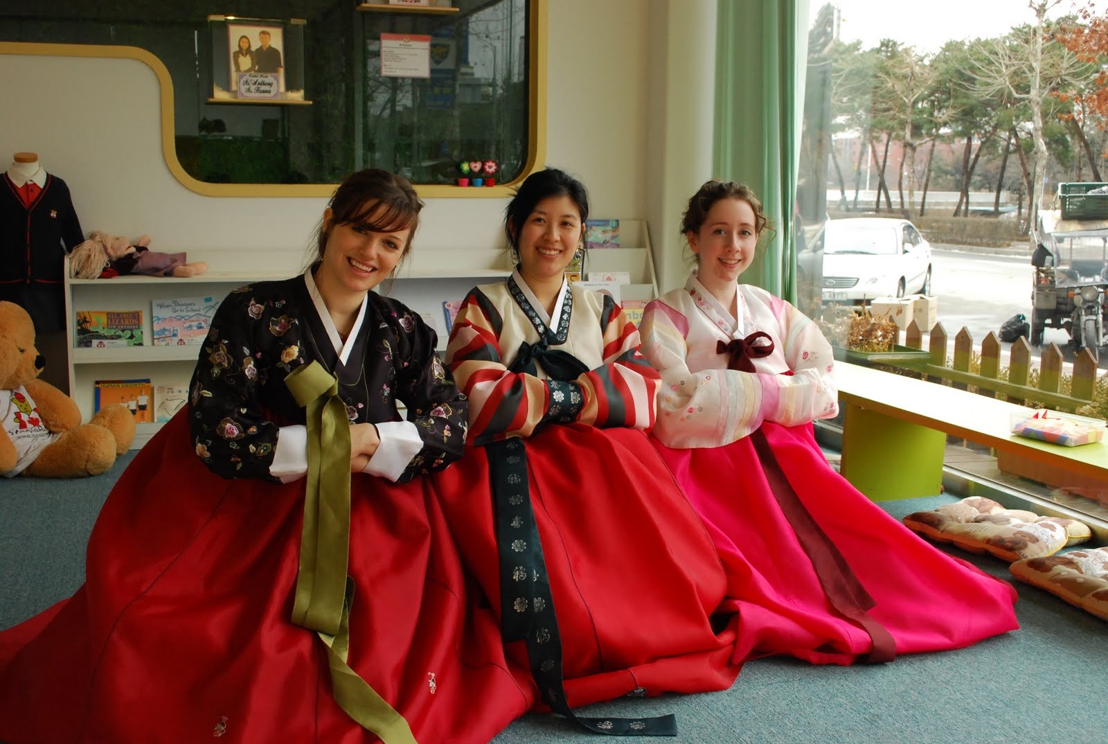 Trang phục truyền thống Hanbok của Hàn Quốc (Ảnh fromkoreawithlove)