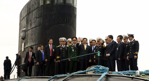 Tàu ngầm Kilo đã về đến quân cảng Cam Ranh - 1 Tàu ngầm Kilo đã về đến quân cảng Cam Ranh