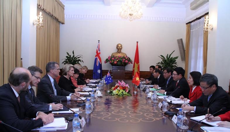 Việt Nam coi trọng phát triển quan hệ Đối tác Toàn diện với Úc - 2 Hội đàm giữa hai bộ trưởng tại trụ sở Bộ Ngoại giao Việt Nam chiều 18/2