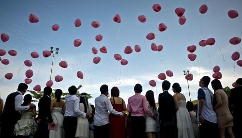 Thế giới ngập tràn tình yêu trong ngày Valentine - 4 130 cặp đôi tham dự lễ cưới tập thể tại thủ đô Kuala Lumpur vào ngày Lễ Tình yêu