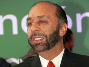 Mexico muốn tăng cường đối thoại chính trị với Việt Nam - 1 Thượng nghị sỹ Teófilo Torres Corzo