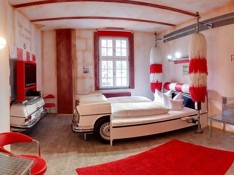 “Ngôi nhà điên” ở Đà Lạt lọt top 3 những phòng khách sạn kỳ lạ nhất thế giới - 7 Khách sạn Tình yêu Adonis, Osaka, Nhật Bản: