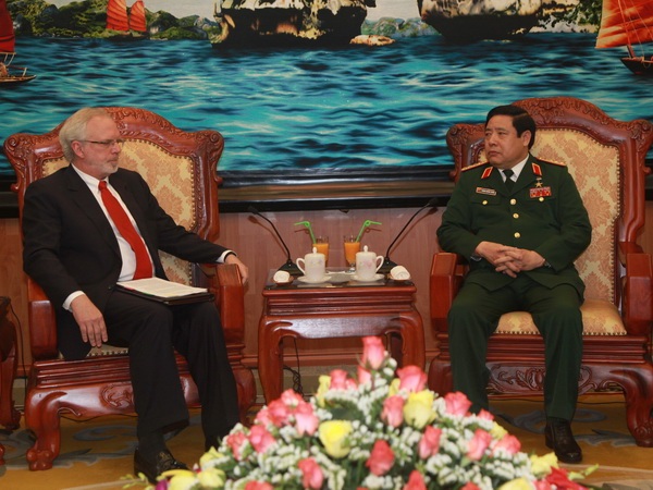 "Đẩy nhanh khắc phục hậu quả chiến tranh tại Việt Nam" - 1 Đẩy nhanh khắc phục hậu quả chiến tranh tại Việt Nam