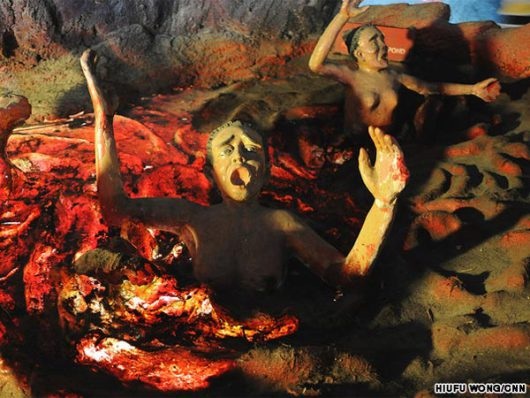 Báo Singapore so sánh Suối Tiên với Công viên Haw Par Villa kỳ dị - 3 Một cảnh mô tả sự trừng phạt dưới 10 tầng địa ngục tại Công viên Haw Par Villa kỳ dị, Singapore