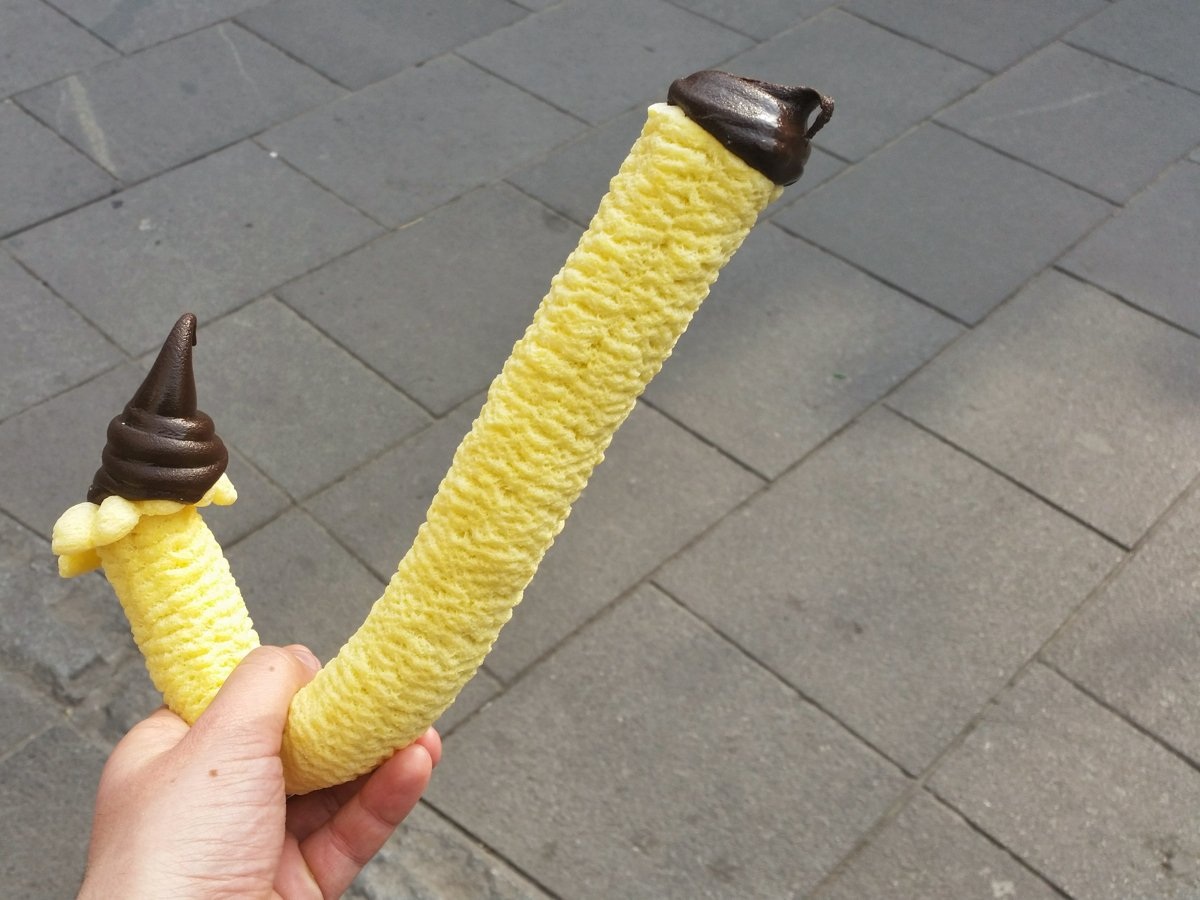 Không những trẻ em mà cả người lớn đều thích loại kem mát lạnh có hình dáng lạ mắt này