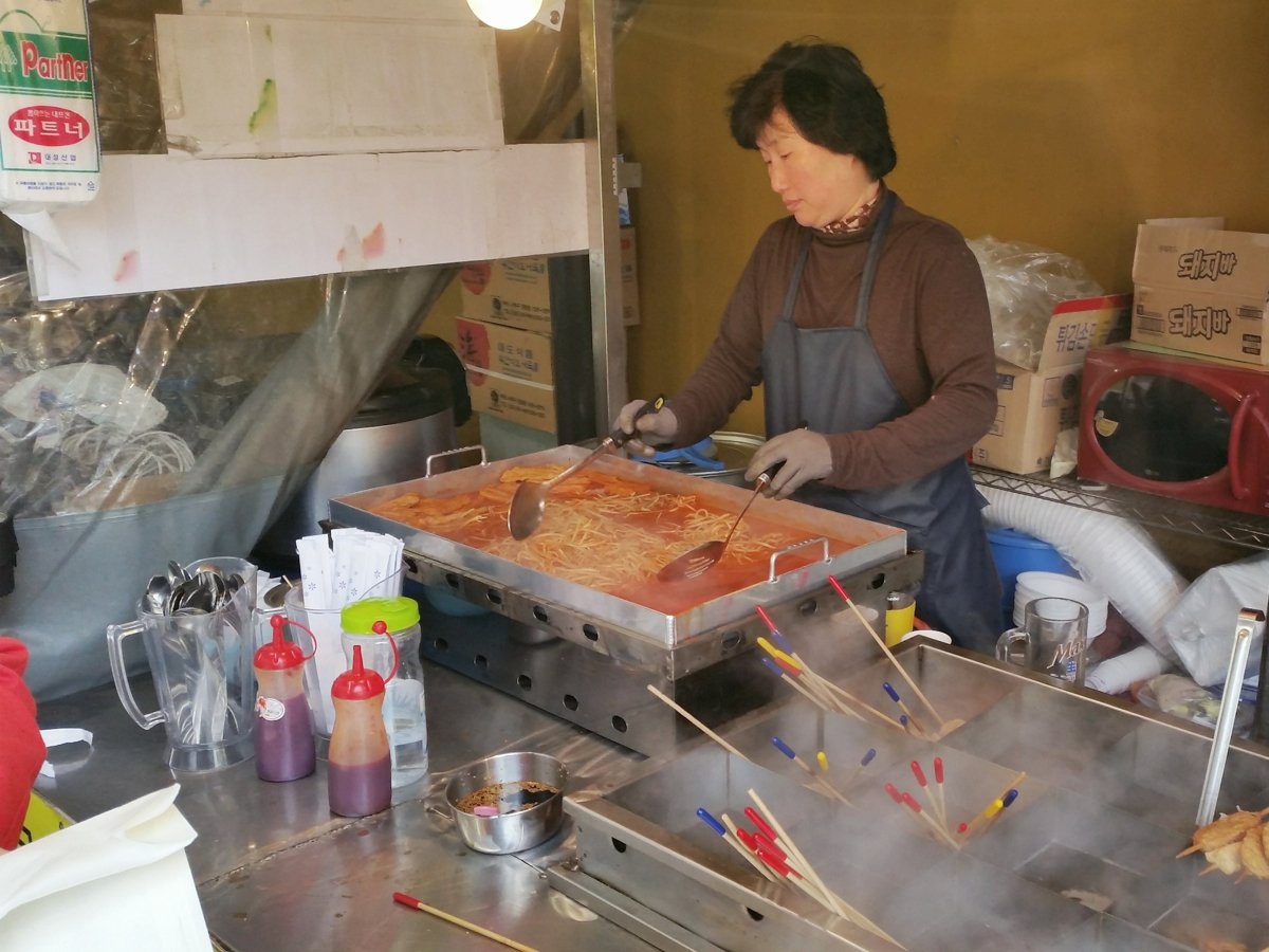 Món mì xào thơm lừng với nước sốt gia vị