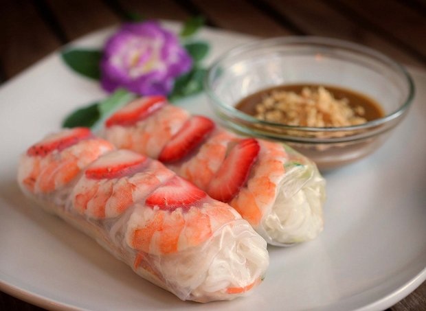 Nơi ẩm thực Việt “ghi điểm” trên đất Mỹ - 5 Một món phở cuốn tại Lilly's Cafe (Ảnh nola.com)