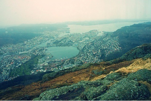 Một thoáng cố đô Bergen - 1 Toàn cảnh thành phố từ Uriken, ngọn núi cao nhất Bergen.