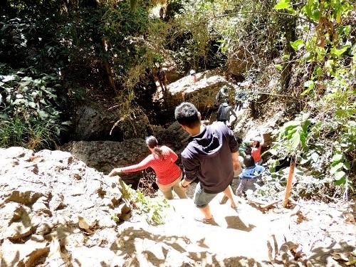 Đường xuống Thác Voi không phải dành cho những người yếu tim (Ảnh Wiki)