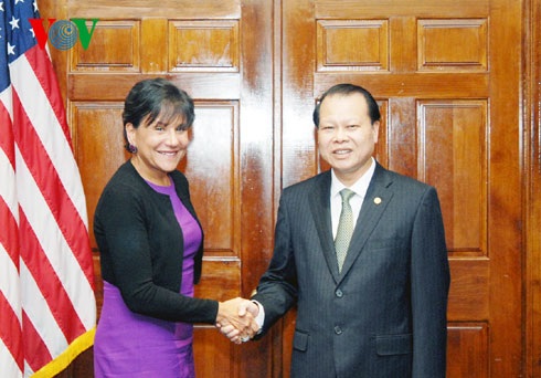 Phó Thủ tướng Vũ Văn Ninh gặp Bộ trưởng Thương mại Mỹ