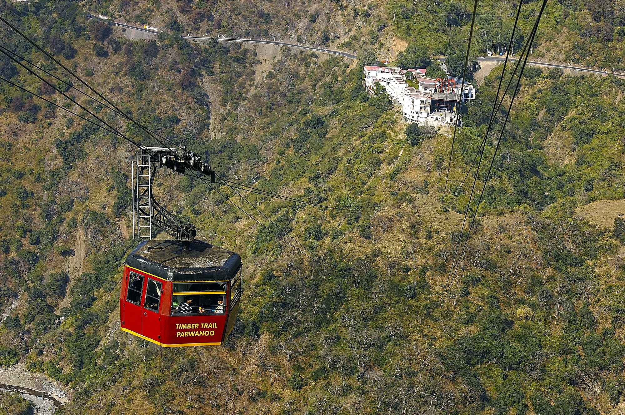 Cáp treo Bà Nà lọt Top 10 cáp treo ấn tượng nhất thế giới - 9 Cáp treo Ngong Ping, Hồng K