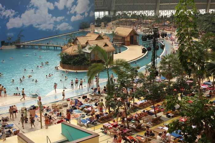Chiêm ngưỡng bãi biển trong nhà lớn nhất thế giới - 1 Tropical Islands Resort