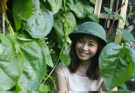 “Nụ hôn đặc biệt” với một chiến sĩ của MC Hoàng Linh - 6 Đứng ở Trường Sa thấy yêu tổ quốc hơn bao giờ hết