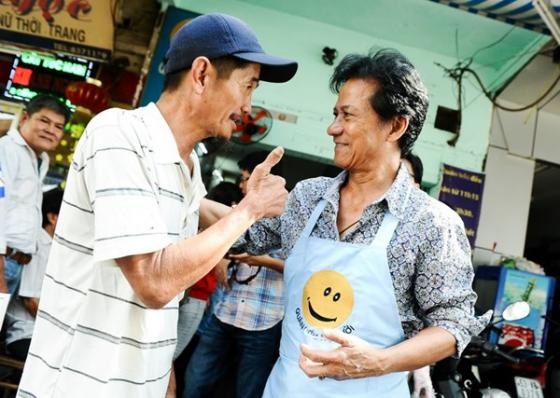 Khán giả là sức mạnh
giúp Chế Linh còn có thể đứng vững trên sân khấu. Ảnh: Nguyên Trương