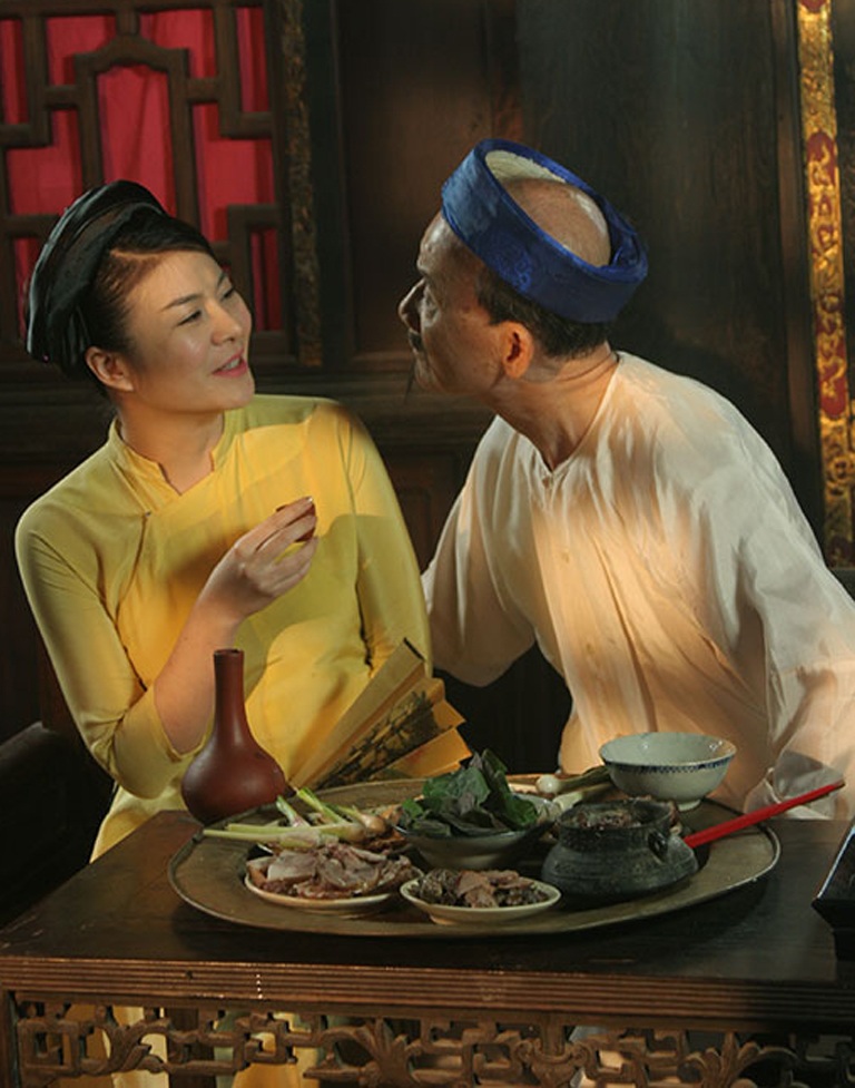 NSƯT Phạm Bằng: “12 năm vợ ra đi, tôi như người mất tất cả” - 1 NSƯT Phạm Bằng và Kim Oanh trong một vở diễn