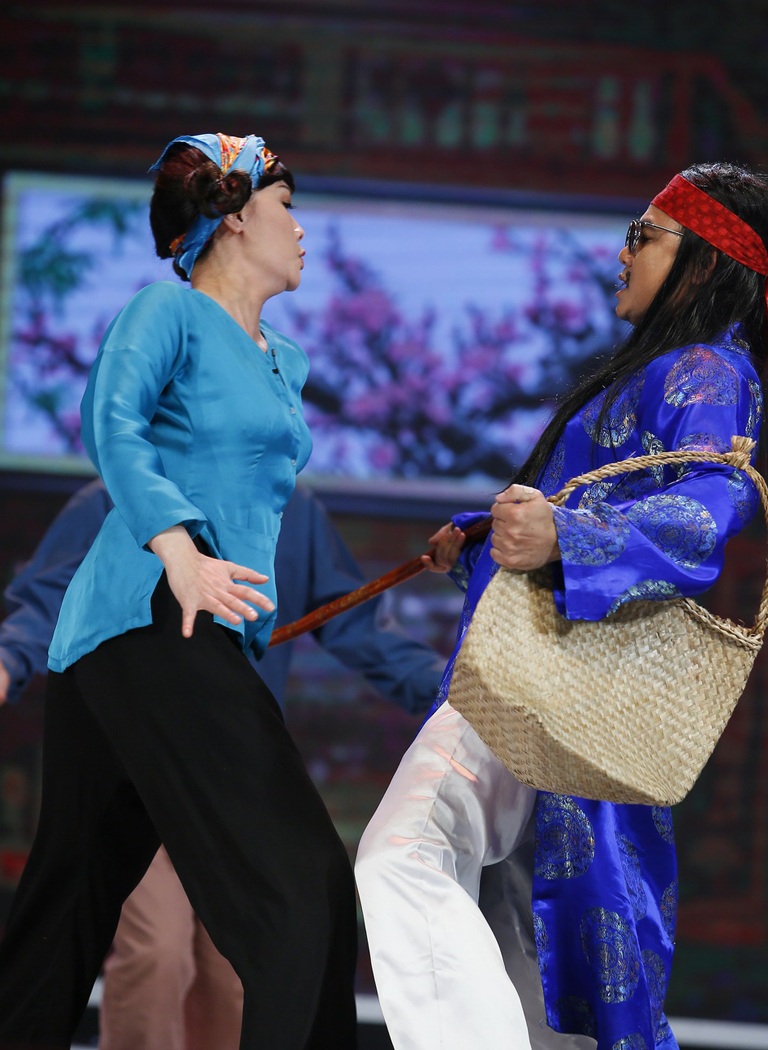 Tự Long giúp “vợ chồng” Vân Dung- Quang Thắng sinh con trai - 5 Tự Long giúp “vợ chồng” Vân Dung- Quang Thắng sinh con trai