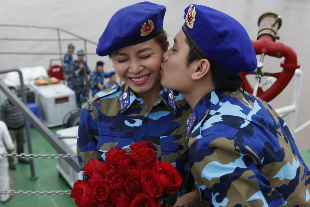 Ảnh “độc” về tình yêu của MC “Chúng tôi là chiến sĩ” - 6 H.H