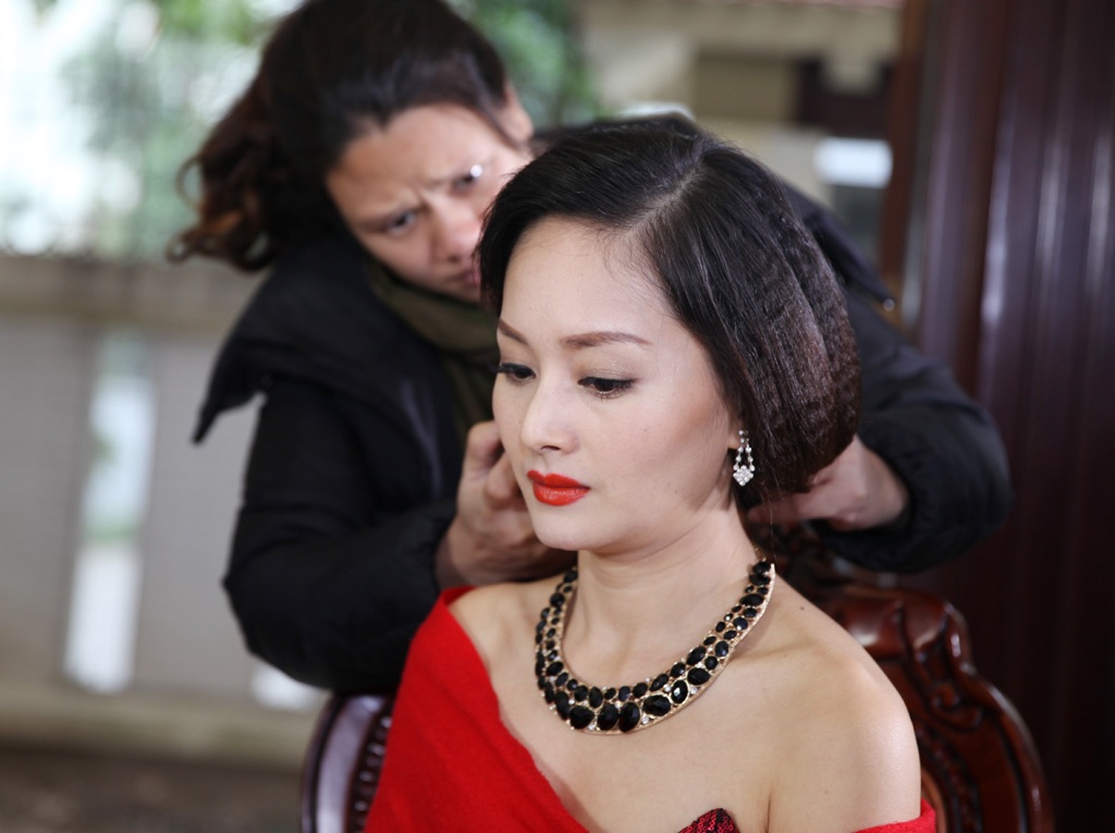 Xuân Hinh trở thành “đại gia” của “chân dài” Lan Phương - 4 Diễn viên trẻ Lan Phương vào vai một chân dài hám c