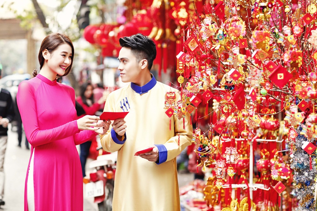 Phan Hà Phương dịu dàng bên MC Thái Dũng ngày Tết - 3 Hào Hoa