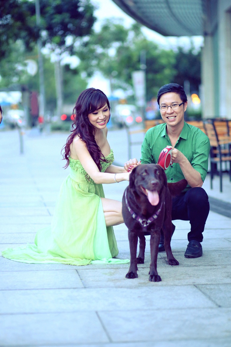 MC Anh Quân và Kavie Trần làm cặp đôi ngọt ngào trên phố ngày 8/3 - 7 Hào Hoa