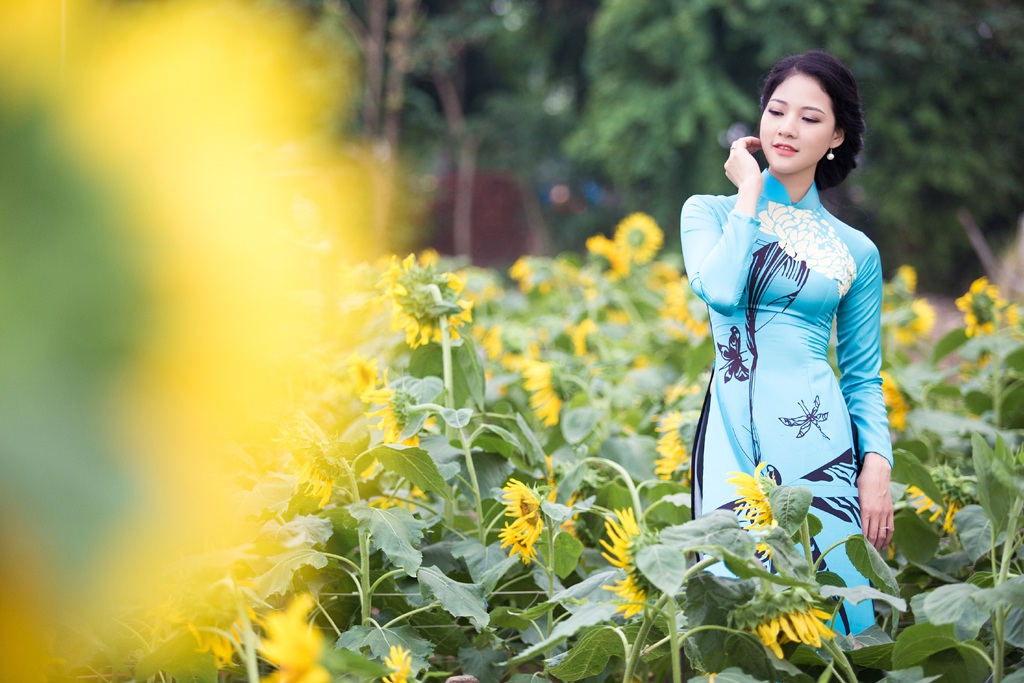 Hai hoa hậu Quý bà đọ dáng với áo dài - 3 Hoa hậu Trần Thị Quỳnh ngày càng đẹp mặn mà