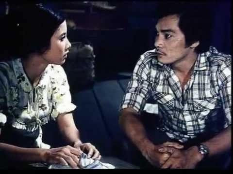 Sáng nay, xử vụ kiện 74 tỷ đồng kịch bản phim Biệt động Sài Gòn - 2 Nhà báo Nguyễn Thanh (trái) và đạo diễn Lê Phương (phải) tại
phiên tòa 6 năm trước (ảnh tư liệu)